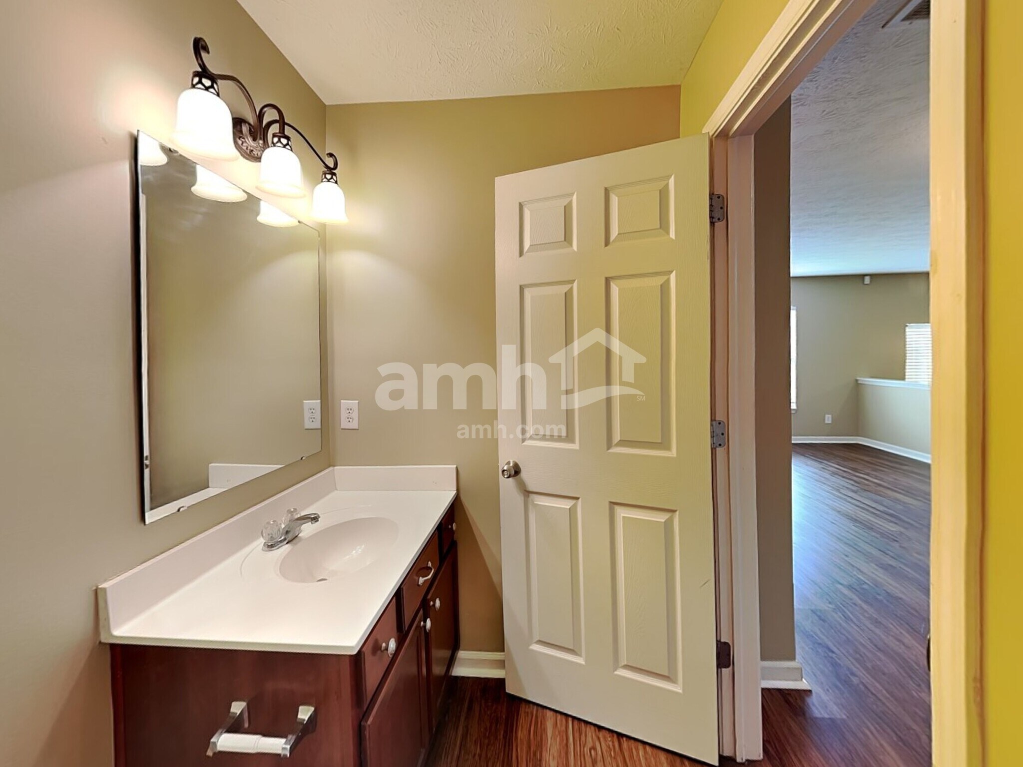 Building Photo - 1230 Highland Lake Way