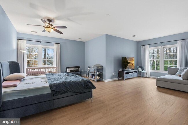 Building Photo - 4924 Berkshire Woods Dr