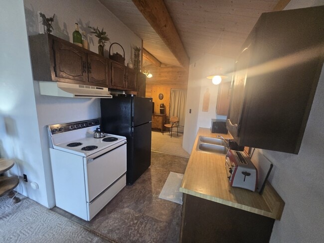 Building Photo - 206 S Sublette Ave