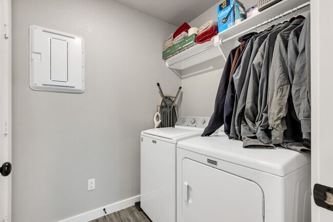 Building Photo - 2 Maverick Dr