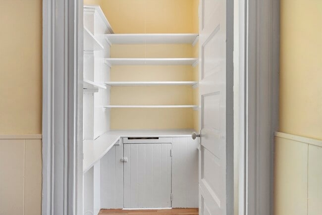 Building Photo - 12 Folger Ave