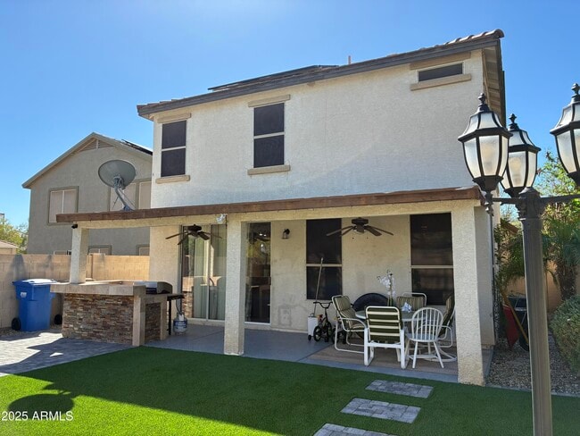 Building Photo - 13438 W Rose Ln