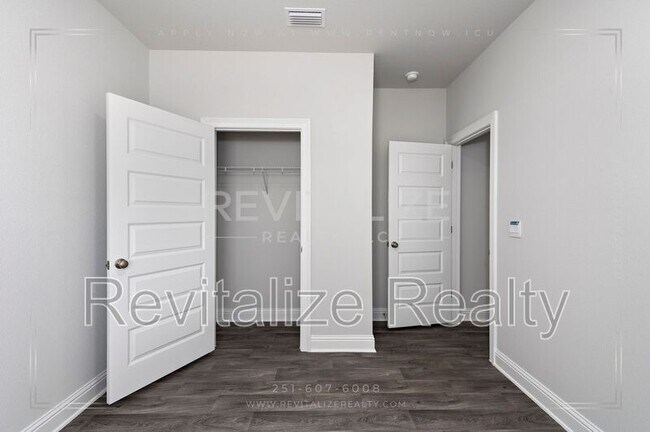 Building Photo - 13658 Addison Pl