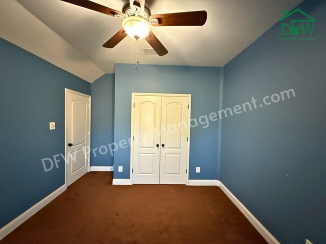 Building Photo - Beautiful 4 Bedroom 2.5 Bathroom Home for Lease in Grand Prairie, TX