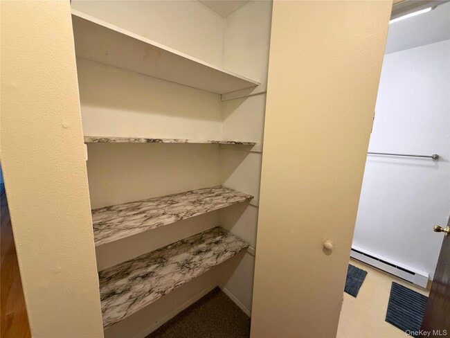 Building Photo - 11 Patterson Village Ct