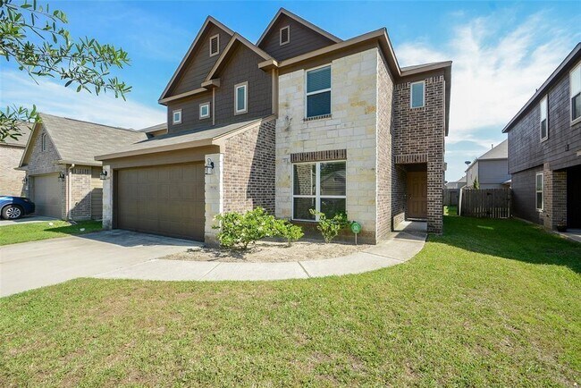 Building Photo - 9930 Swallow Dr