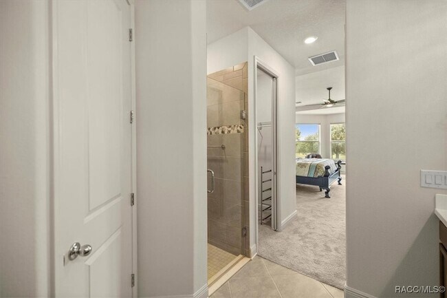 Building Photo - 2443 N Andrea Point