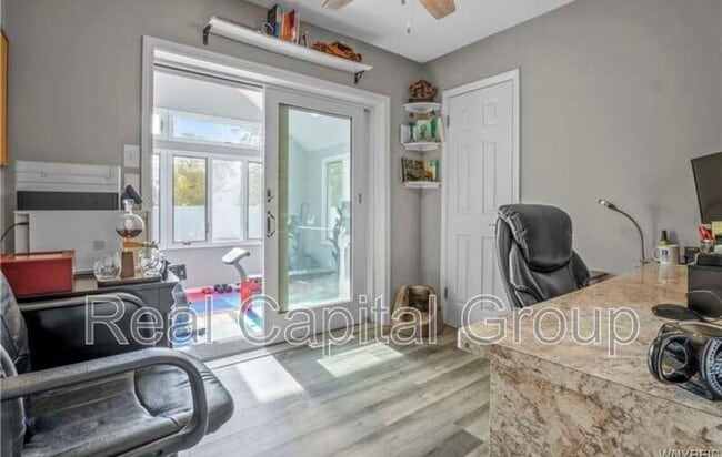 Building Photo - 2965 Jerauld Ave
