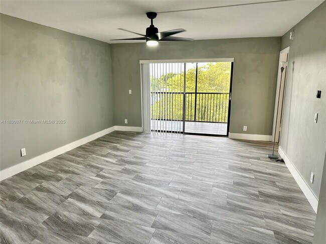 Building Photo - 6575 W Oakland Park Blvd