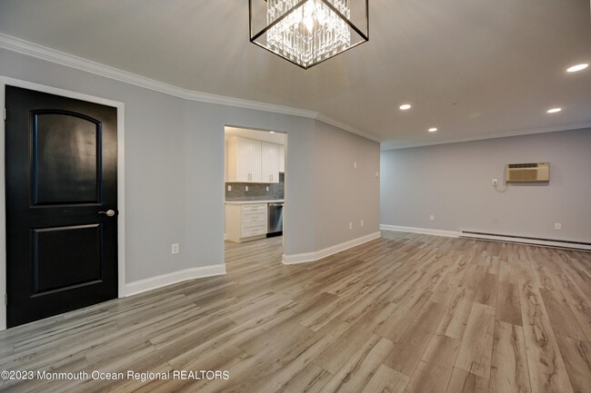 Building Photo - 58 Amberly Dr