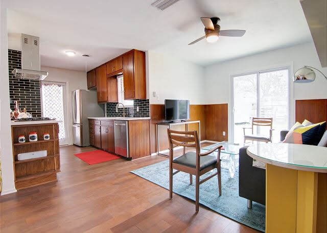 Building Photo - 1818 Dywer Ave