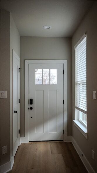 Building Photo - 380 N Dallas St