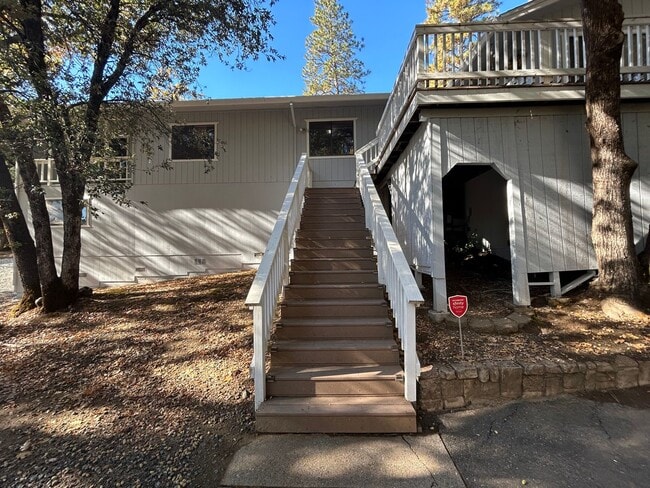 Building Photo - Welcome to Crystal Falls