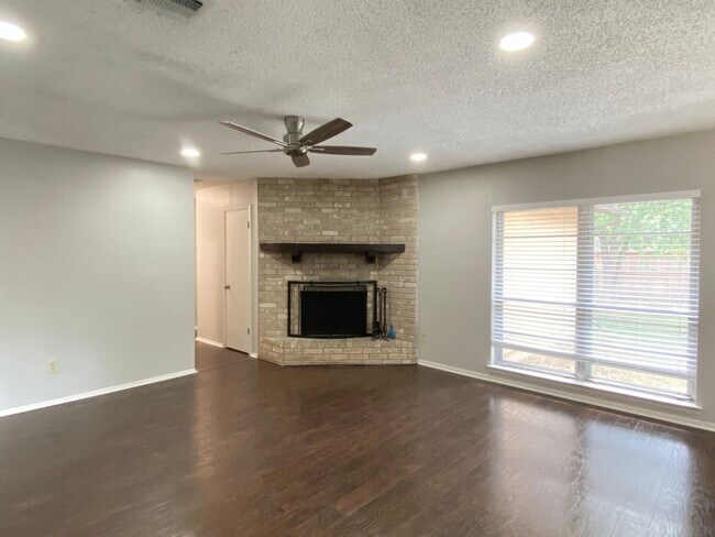 Building Photo - 7146 Spring Grove Dr