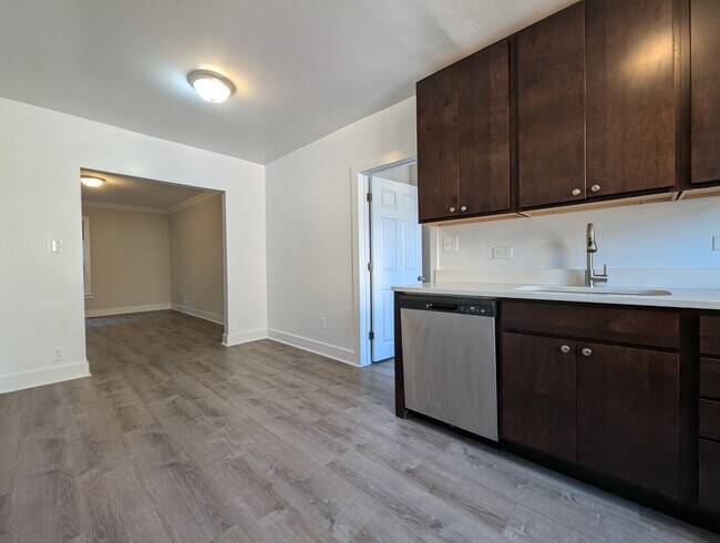 Building Photo - 1948 1/2 N Spaulding Ave