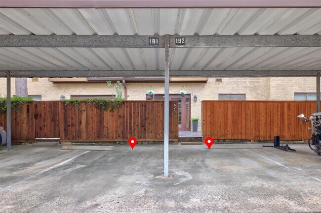 Building Photo - 11711 Memorial Dr
