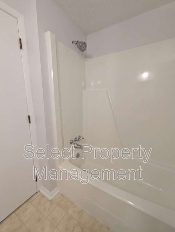 Building Photo - 4130 Thorton Dr