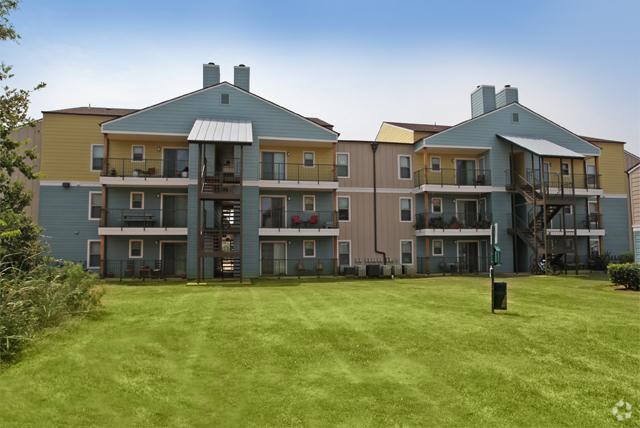 Building - Nichols Park
