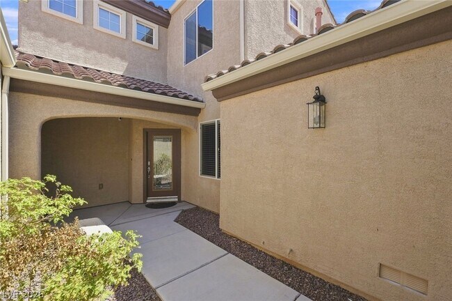 Building Photo - 8852 Regatta Bay Pl