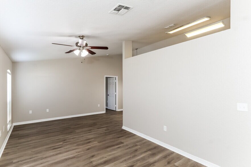 Building Photo - 4618 Great Blue Heron Dr