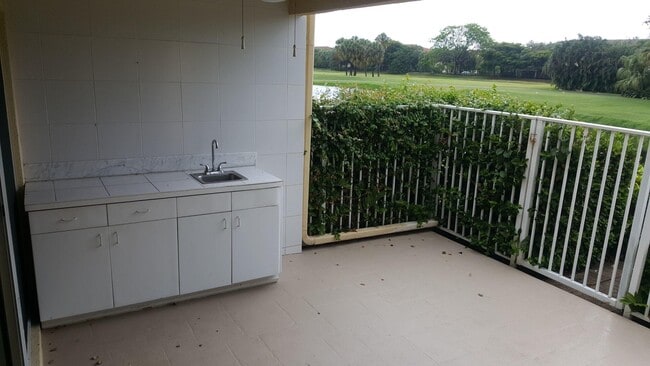 Building Photo - 17046 Boca Club Blvd