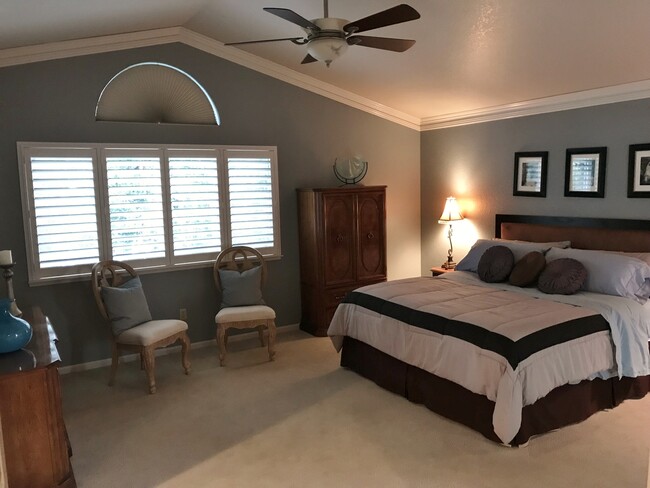 Building Photo - CORNER LOT MODERN 4 BEDROOM HOME DIXON *STAR RENTALS