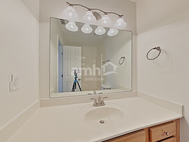 Building Photo - 6852 Scarlet Ridge Dr