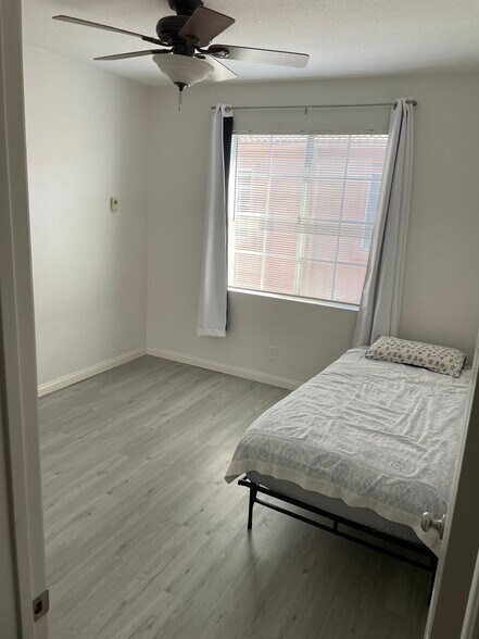 2nd bedroom - 21832 S Vermont Ave