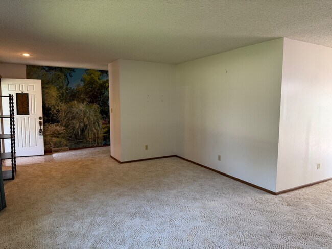 Building Photo - 54 Longview Dr