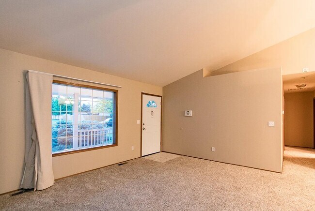 Building Photo - 1603 Valley W Ave