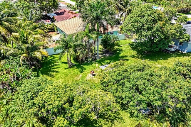 Building Photo - 216 SW 6th St