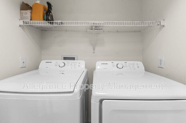 Building Photo - 45490 Whistling Terrace