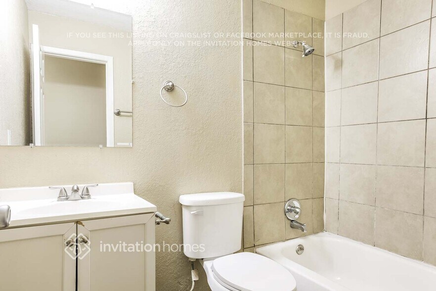 Building Photo - 5030 Worchester St