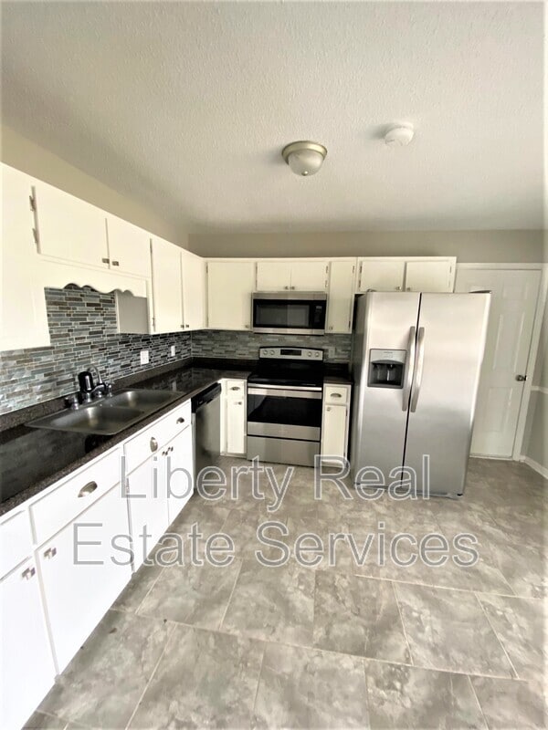 Building Photo - 1758 Ashton Dr