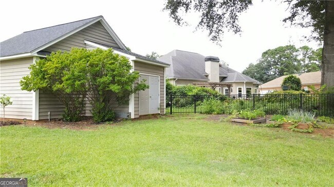 Building Photo - 148 White Oak Dr