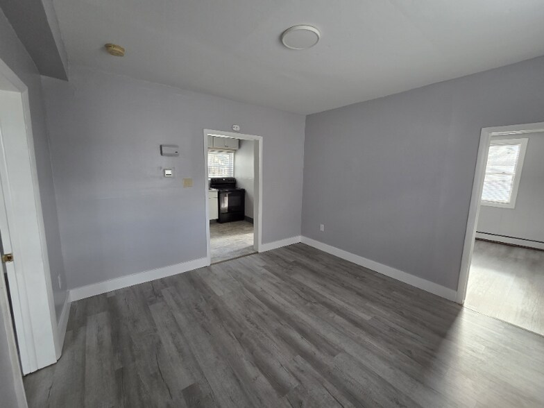 Building Photo - 34 N Earl St