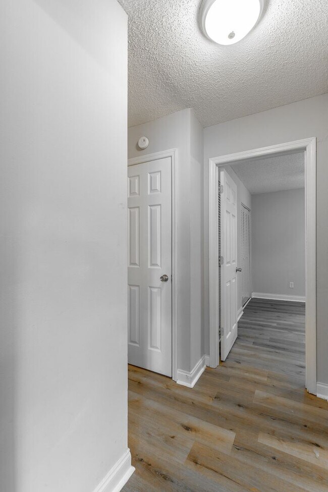 Building Photo - 6874 Beulah Dr