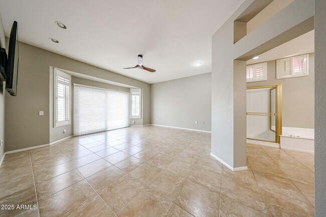 Building Photo - 13507 W Sky Hawk Dr