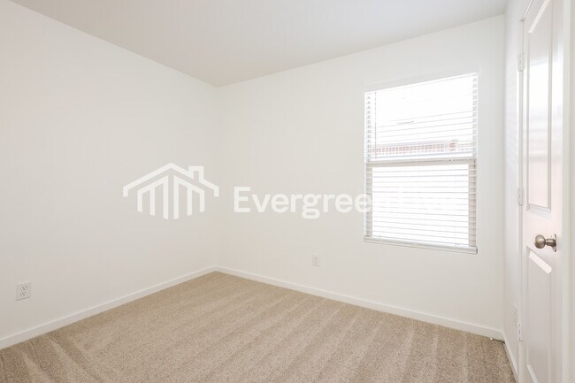 Building Photo - 3705 Los Cabos Dr