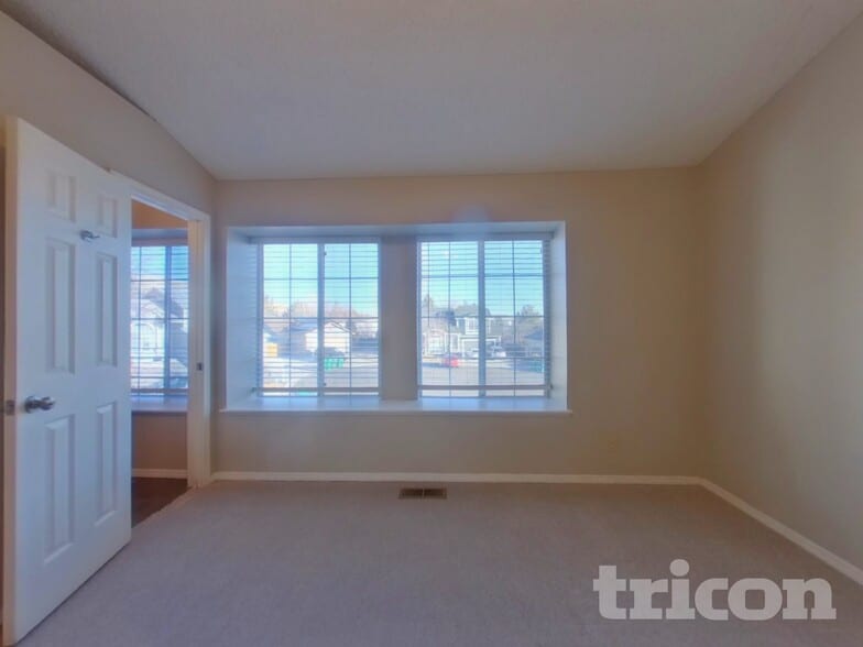 Building Photo - 35 Rusnak Ct