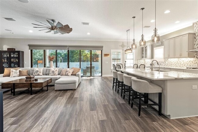 Building Photo - 4580 Shoreleaf Lp