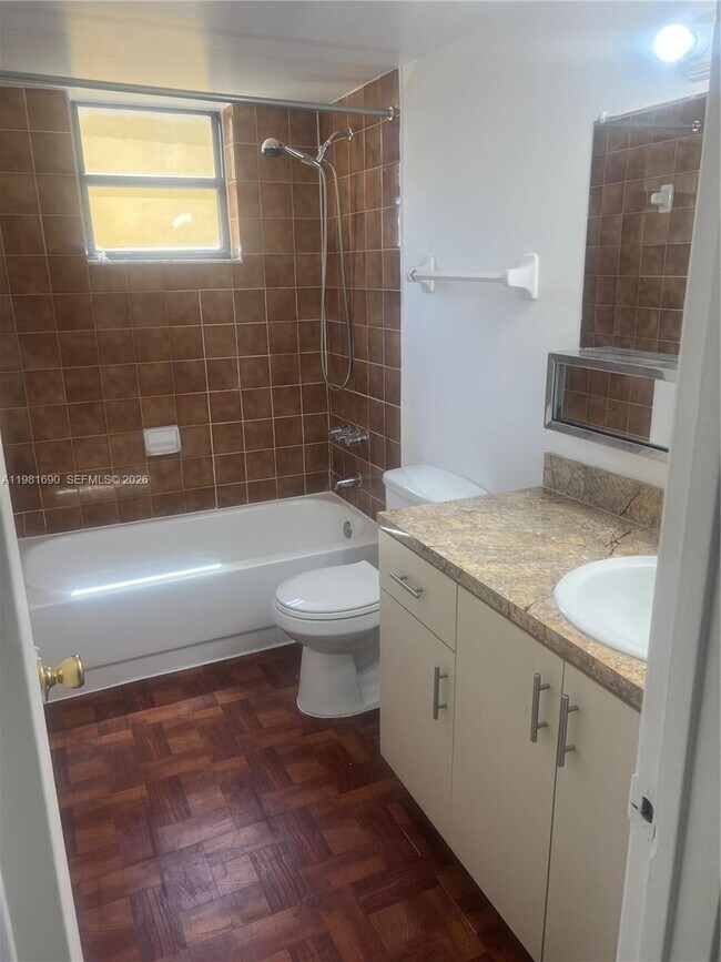 Building Photo - 590 NW 114th Ave