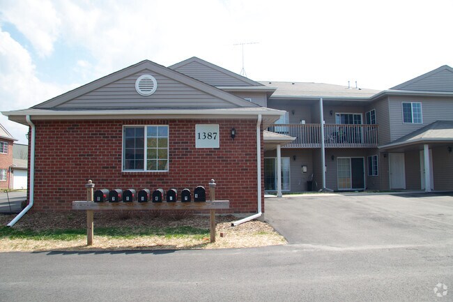 Building Photo - 1387 Dayton St