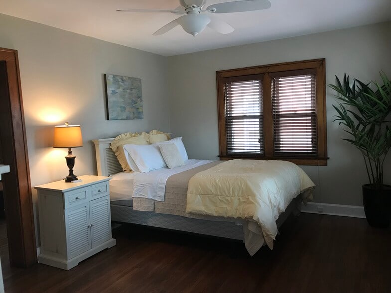 Unit C - Bedroom - 37 W Tompkins St