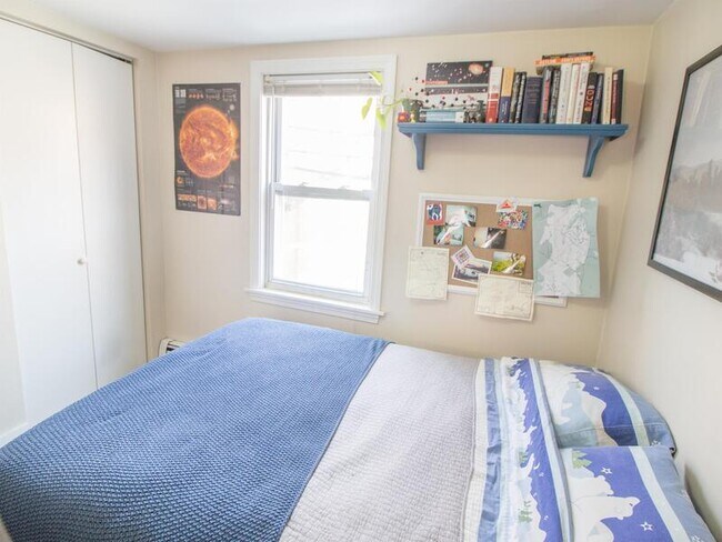 Building Photo - 123 Willow St