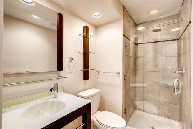 Building Photo - 10224 63rd Ave Ct E, Puyallup, WA, 98373