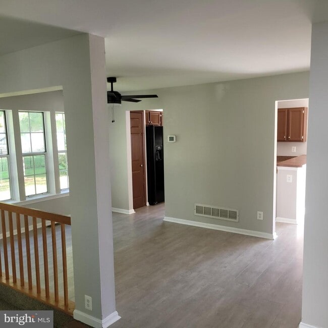 Building Photo - 733 Orley Pl