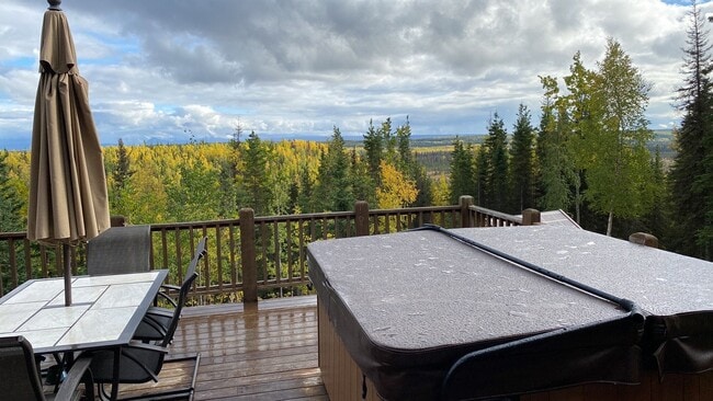 Building Photo - FURNISHED SEASONAL RENTAL