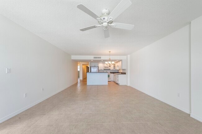 Building Photo - 8090 A1A S