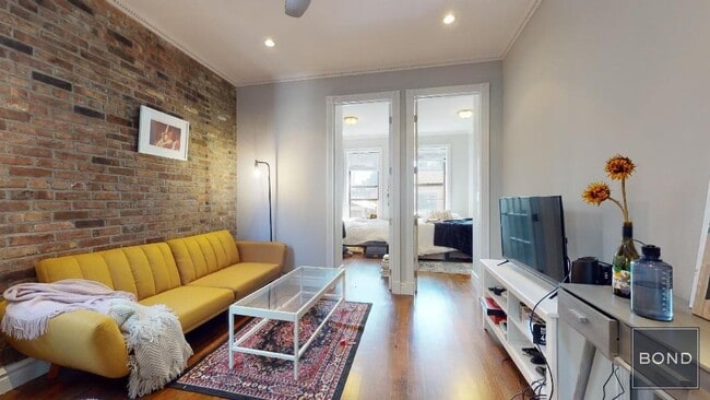Primary Photo - 219 E 28th St